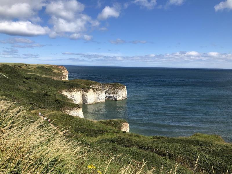 Paws and Relax - Part of the The Bay Filey Holiday Village with pool gym and direct beach access pub restaurant tennis and meadows walks - image 4