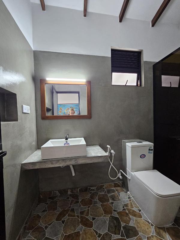 Hikkaduwa City Penthouse - image 3