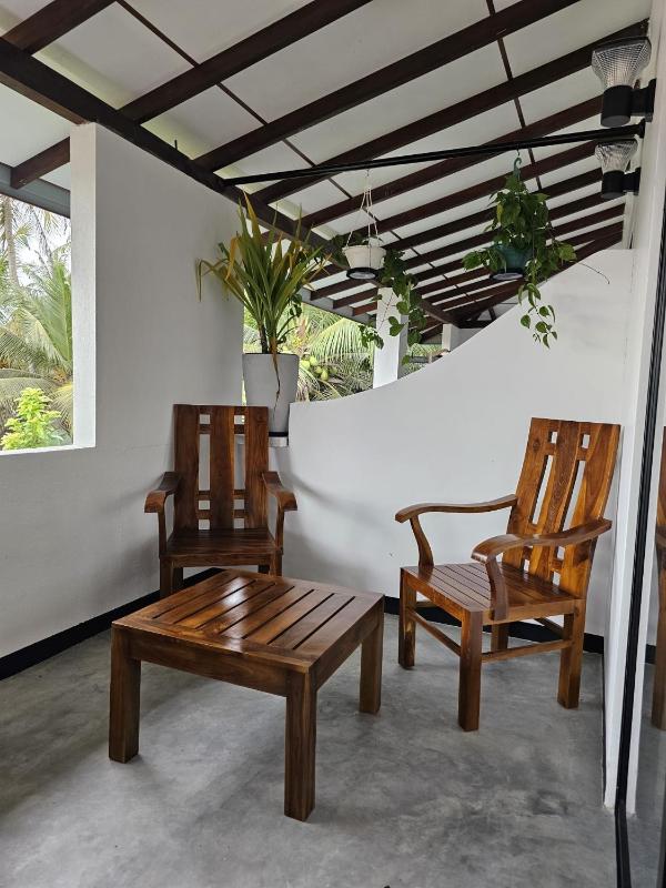 Hikkaduwa City Penthouse - image 4