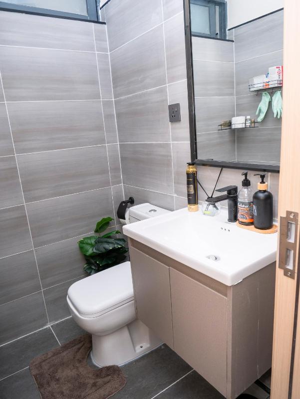 Nairobi exclusive 2 bedroom Apartment All ensuite Gym swimming pool kids playground Parking family friendly - image 10