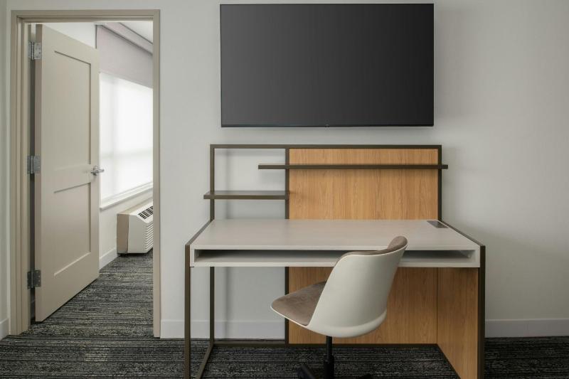 TownePlace Suites by Marriott Portland Airport - image 12