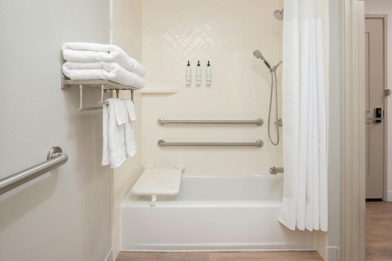 TownePlace Suites by Marriott Portland Airport - image 49