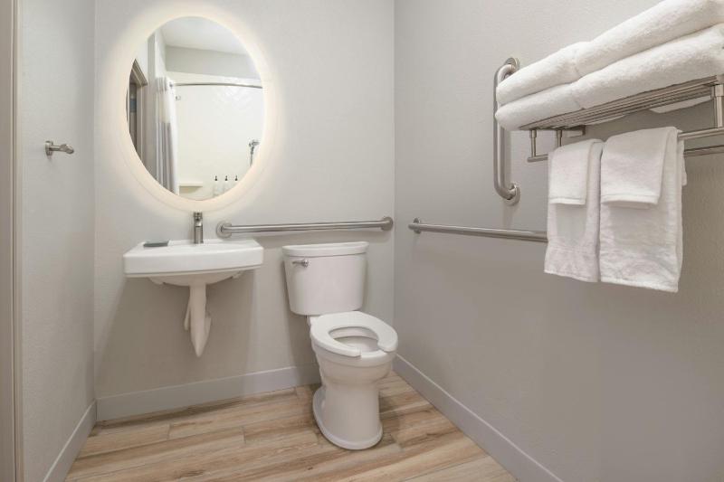 TownePlace Suites by Marriott Portland Airport - image 24