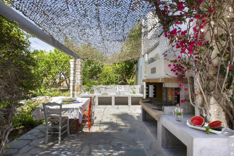Villa Aphrodite · Elegant villa sea views designer renovation - image 6