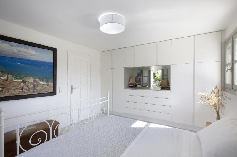 Villa Aphrodite · Elegant villa sea views designer renovation - image 34