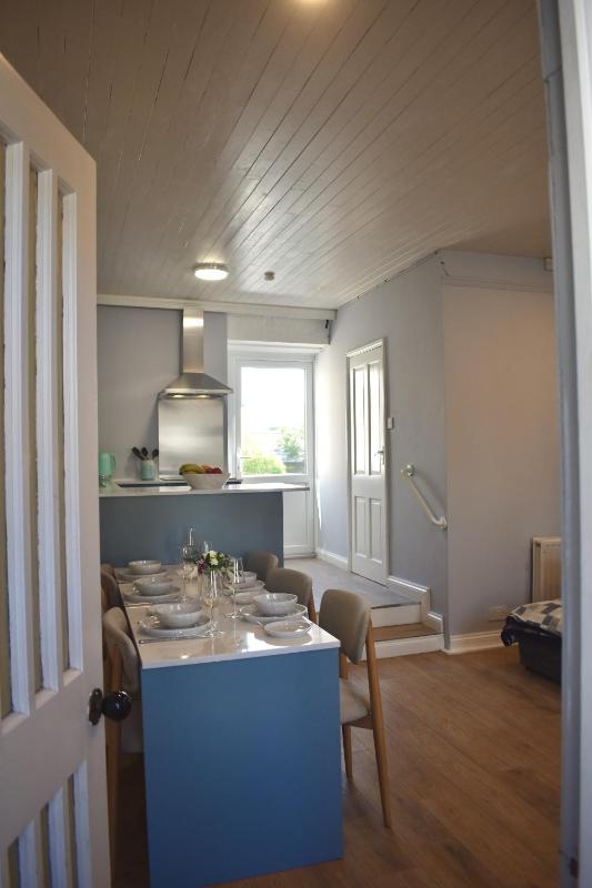 Sunday Cottage - image 43
