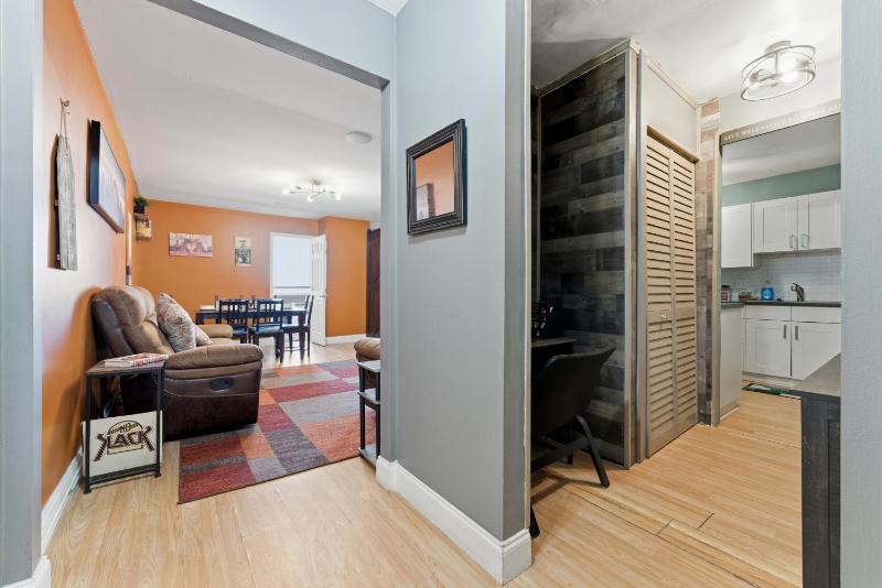 Downtown Atlanta 3BR Condo Pool Access Near Stadium & Arena - image 16