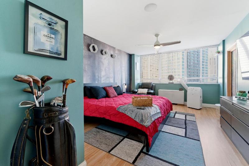 Downtown Atlanta 3BR Condo Pool Access Near Stadium & Arena - image 11