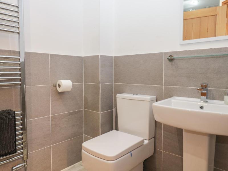 Newlands Cottage - image 4
