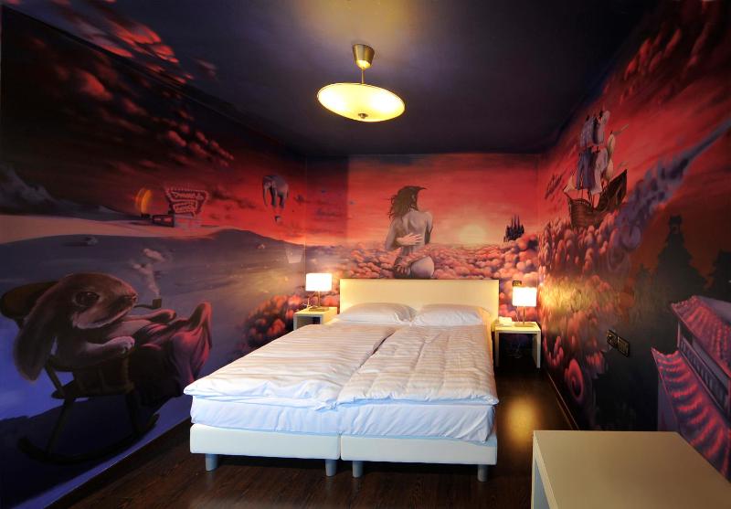 Double or Twin Room image 4