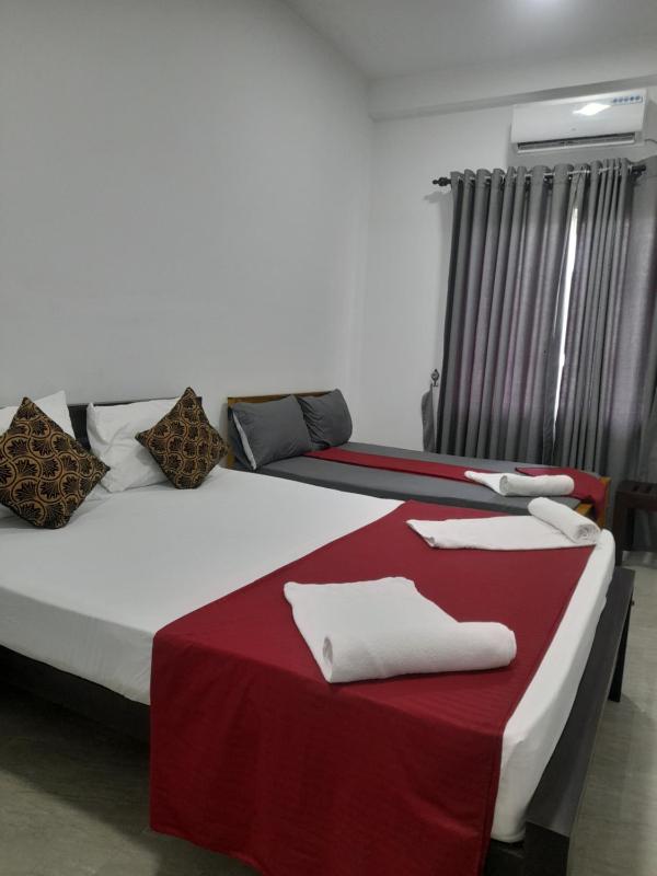 Laxsume Guest House Nilaveli - image 40