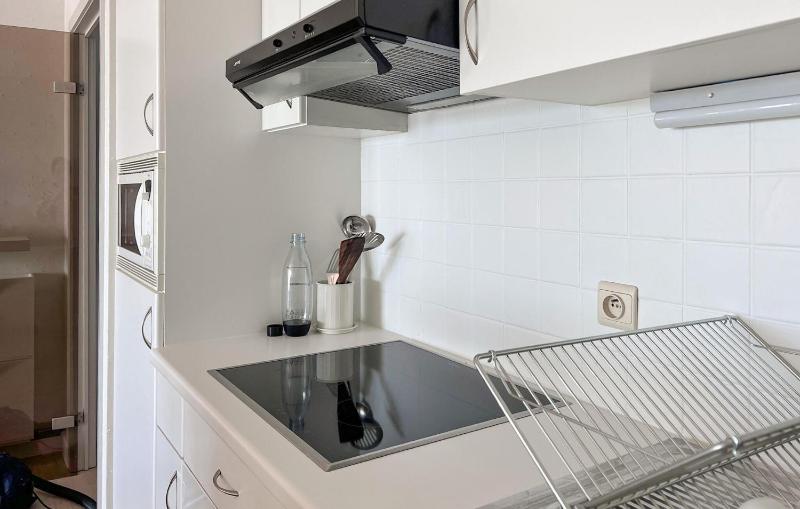 2 Bedroom Lovely Apartment In Oostende - image 22