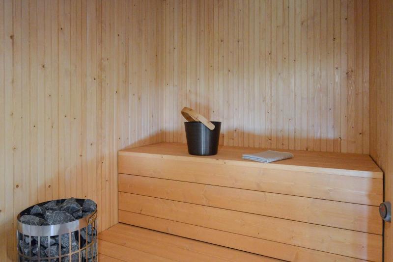 Suite with Sauna image 4