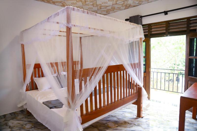Chathu Villa - image 12