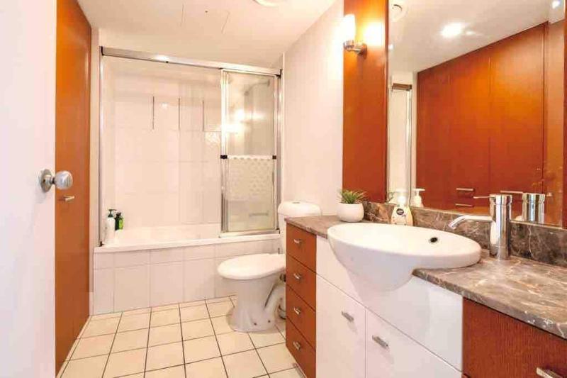 Central Beach Apartment with Pool & Hot Tub - image 14