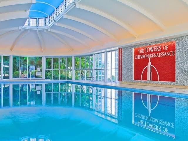 Central Beach Apartment with Pool & Hot Tub - image 7