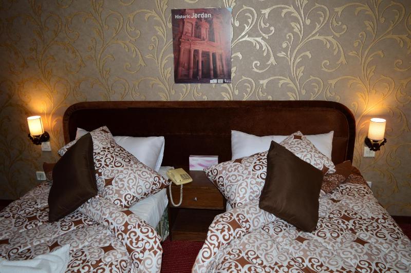 Standard Double or Twin Room image 3