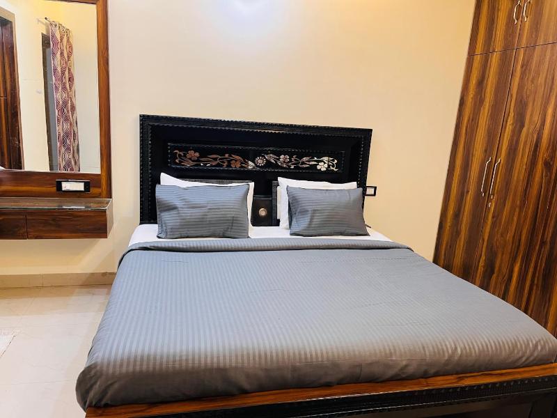 The Wisdom Homestay In Agra - image 16