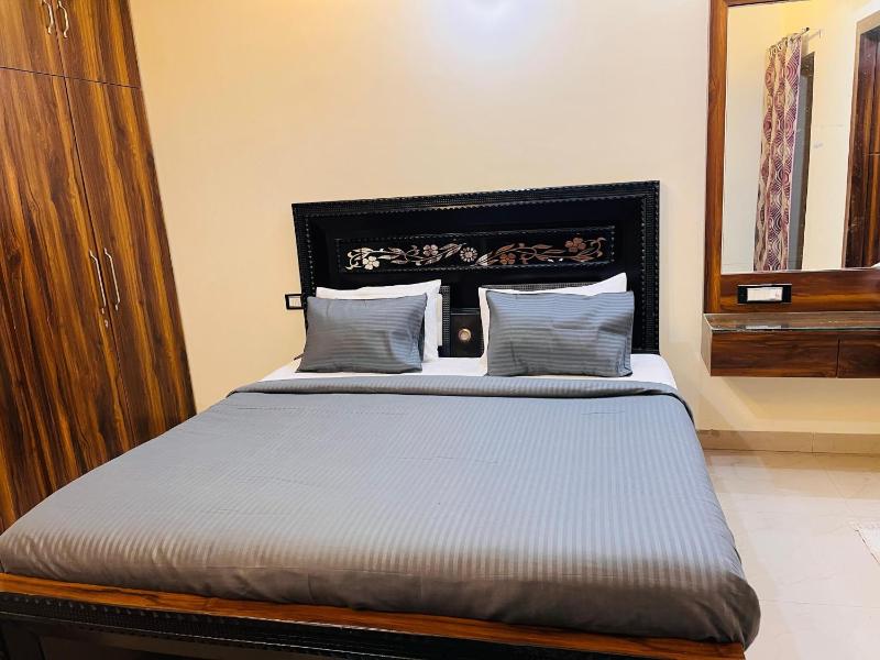 The Wisdom Homestay In Agra - image 7