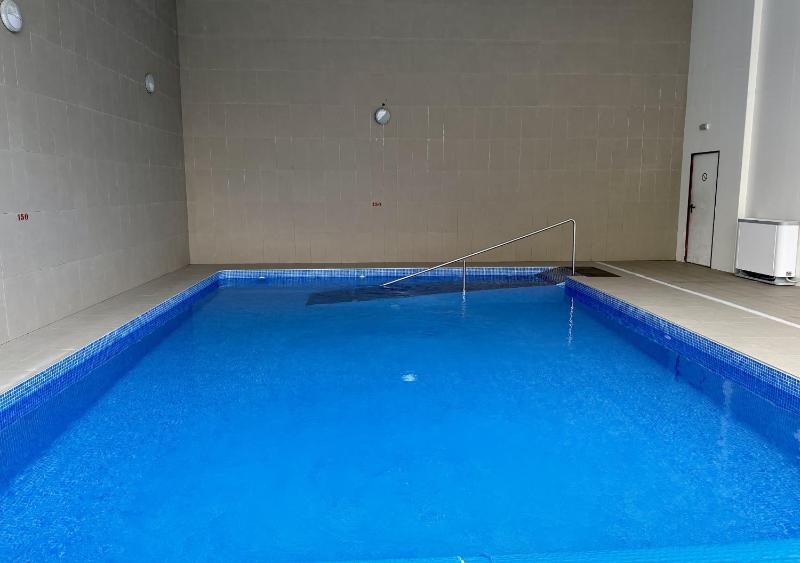 27th Floor Sea View Heated Indoor Pool with Private Parking - image 10