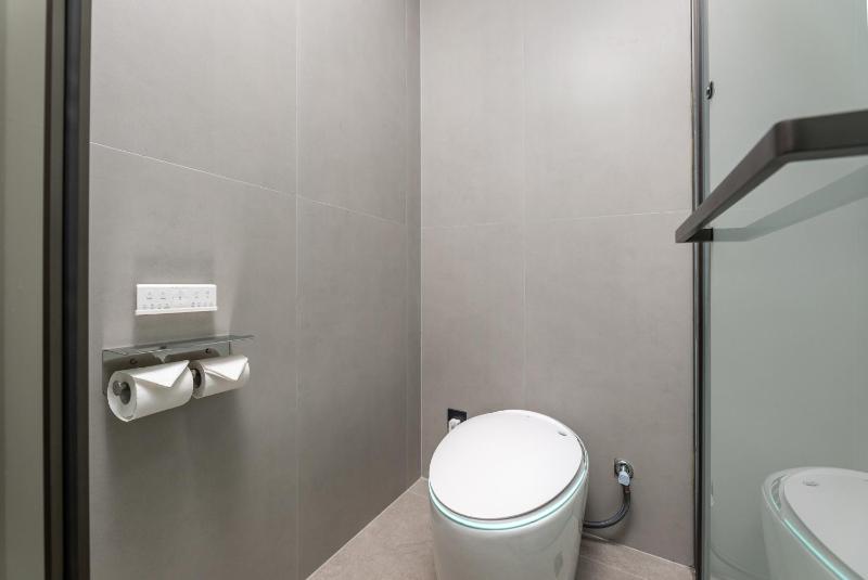 Charmzone Hotel - image 5