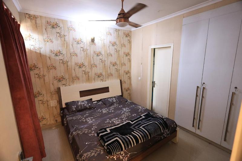 Royal 4BHK Oasis BalconyViews - image 14