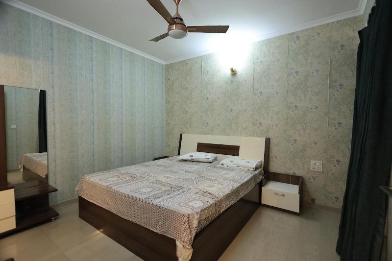 Royal 4BHK Oasis BalconyViews - image 5