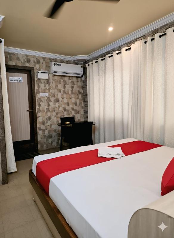 Shradha luxury room - image 11