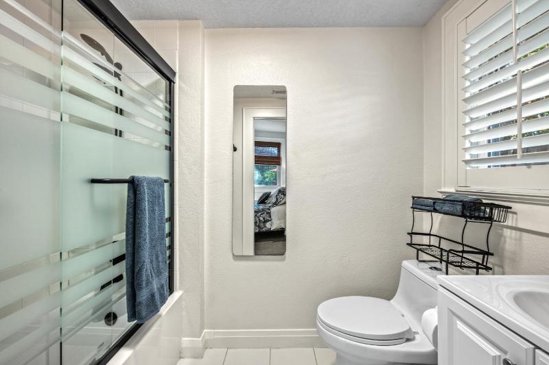 Canal Front Home in Sarasota with Private Heated Pool & Outdoor Patio! - image 50