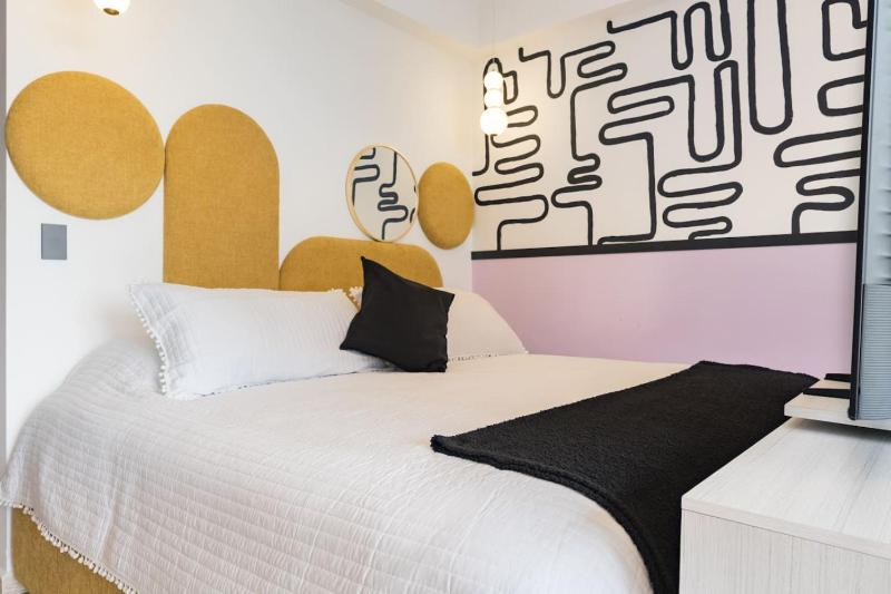 Loft de diseno con aire acondicionado y cama king size - image 28