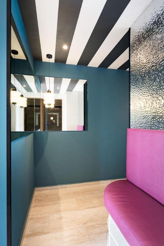 Loft de diseno con aire acondicionado y cama king size - image 24