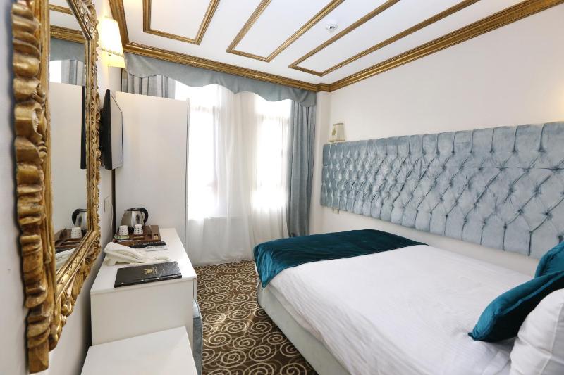 Economic Double Room image 1