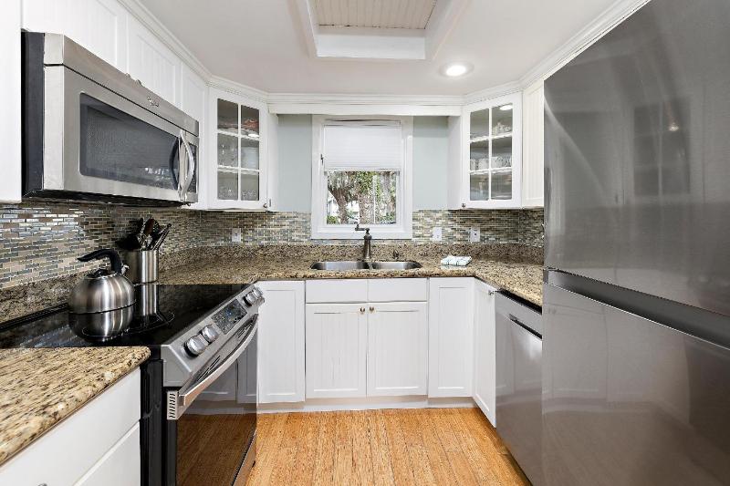 Discreet Retreat - image 18