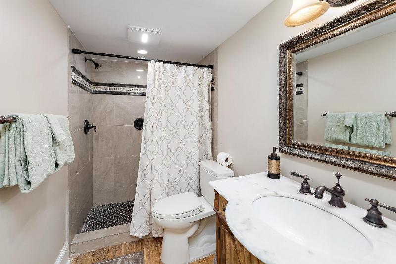 Discreet Retreat - image 9