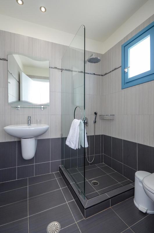 Double or Twin Room image 2