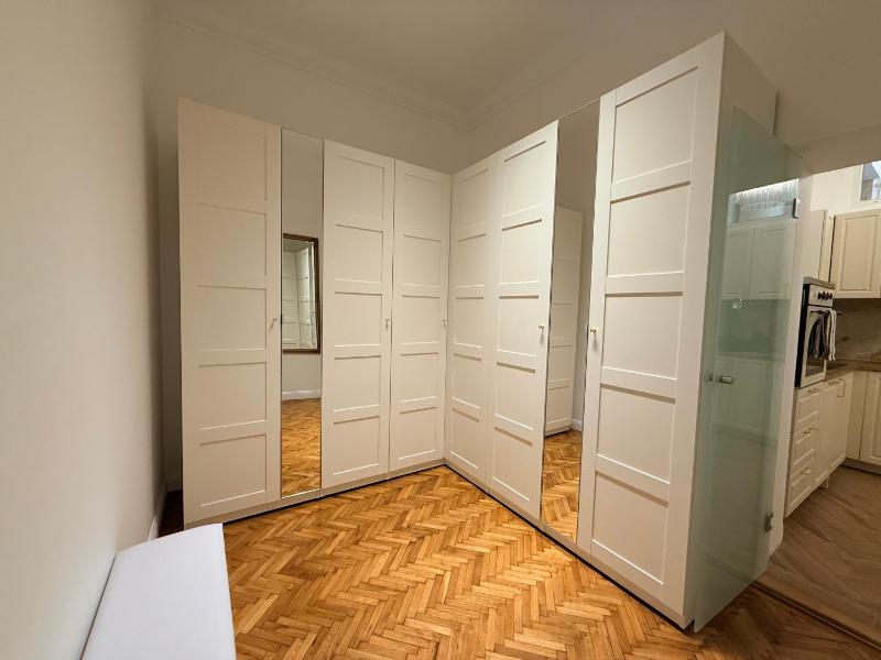 Crown Ultracentral - Stylish Central Apartment - image 4