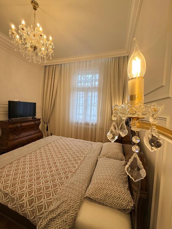 Crown Ultracentral - Stylish Central Apartment - image 9