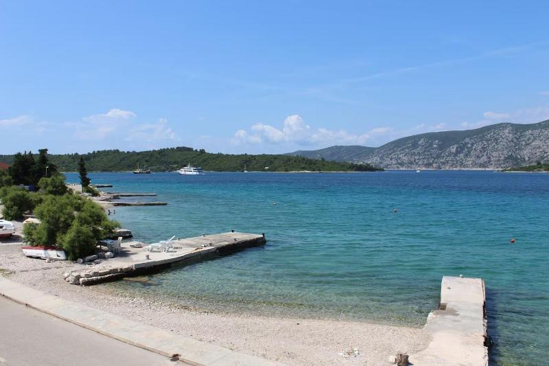 Apartments by the sea Kneza Korcula - 25133 - image 3