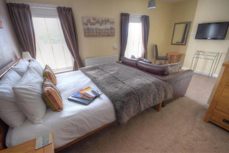 Superior Double Room image 2