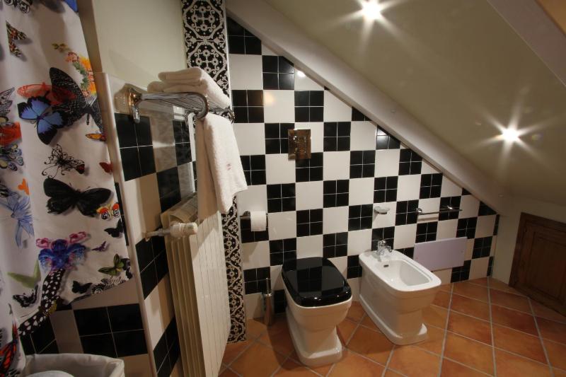 Double Room with Private External Bathroom image 2
