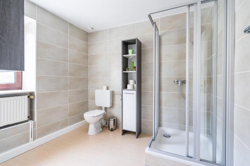 Basic Triple Room image 3