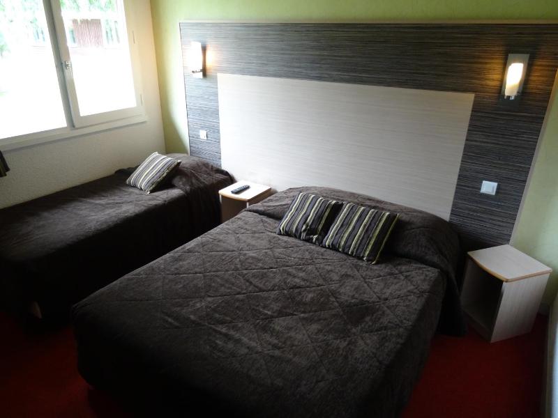 Family Room  (5 People) image 3