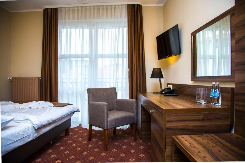 Double Room image 3