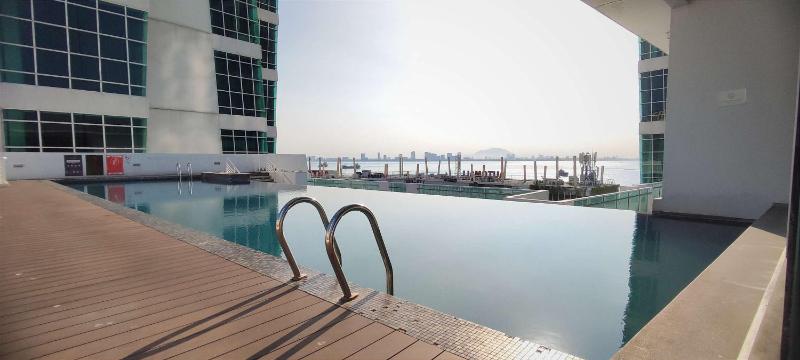 2BR Maritime Suite Duplex George Town SeaView - image 27