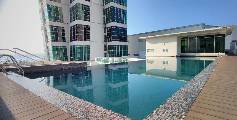 2BR Maritime Suite Duplex George Town SeaView - image 24