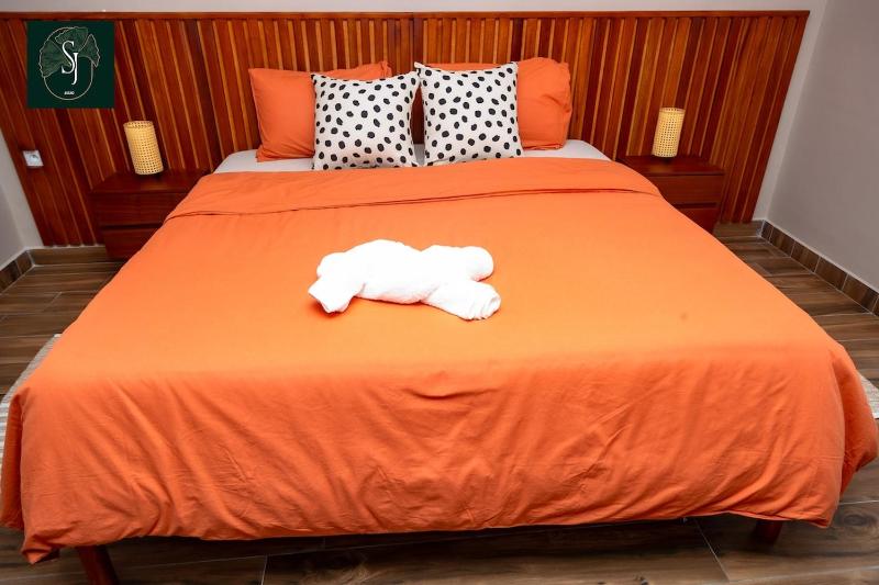2 Bedroom Apartment & Sofa Bed Riviera - image 7