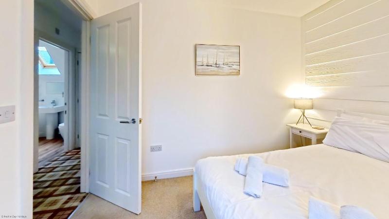 Life of Filey - Part of the The Bay Filey Holiday Village with pool gym and direct beach access pub restaurant tennis and meadows walks - image 32