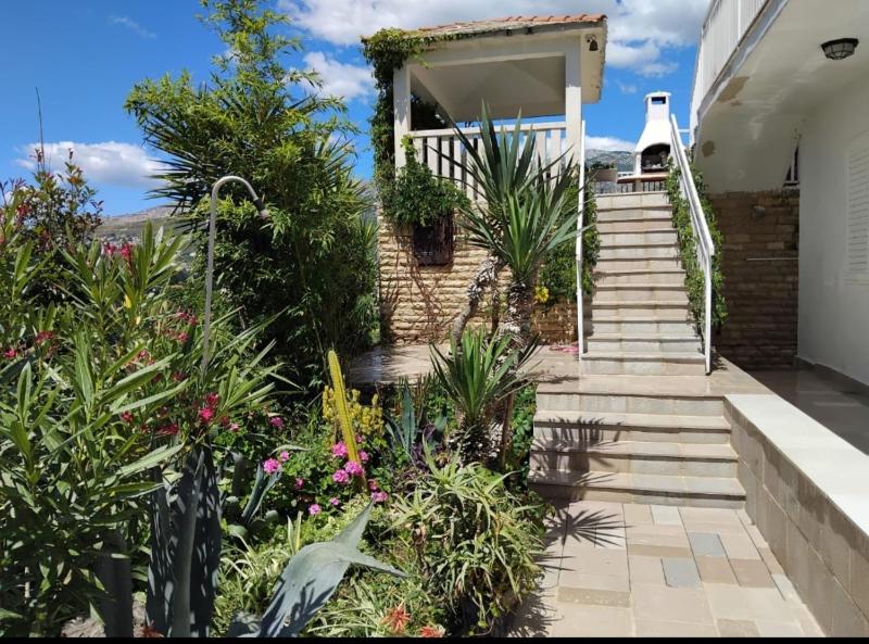 Villa Marija - Five Bedroom Villa with Terrace and Swimming Pool - image 15