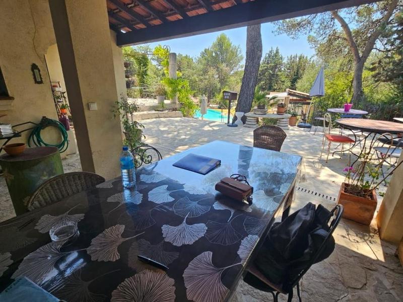Villa avec piscine à débordement - sans vis à vis - image 23