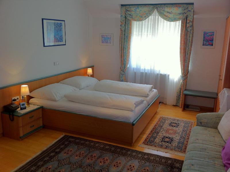 Double Room with Parking image 3